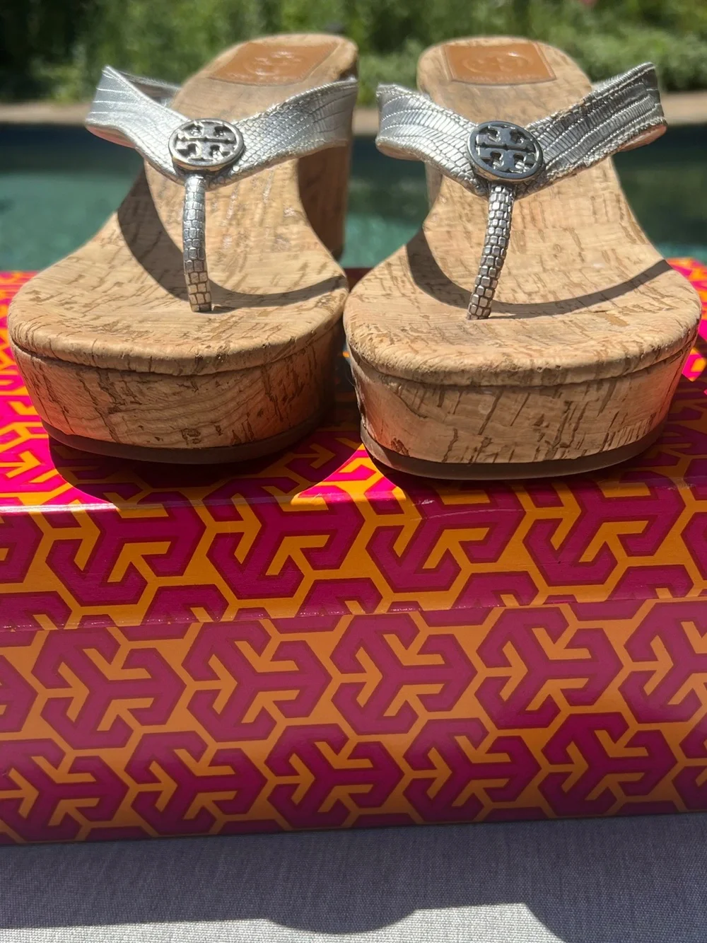 Tory Burch Thora Wedge Thong Sandals Size 8.5